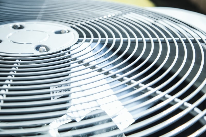 Deciding Between Repairing and Replacing Your AC System